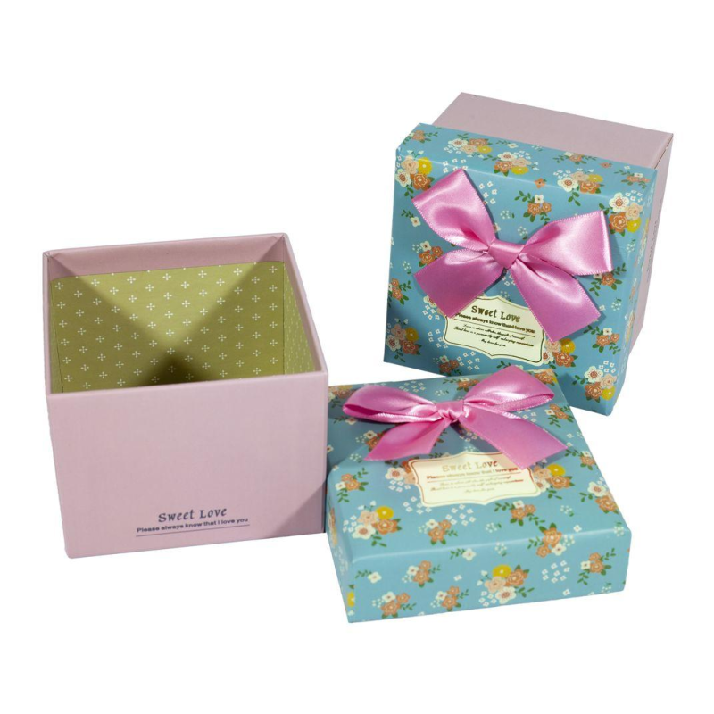 Коробки подарункові ювелірні, 11x11x8,5см, Unison, DG01-13 KNZ