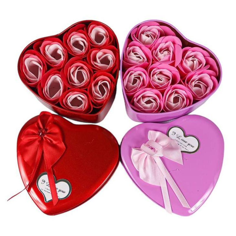 Набір подарунковий-“Троянди-9шт“ з мила в коробці-серце 12*12*4,5см 868-2 KNZ Набір подарунковий-“Троянди-9шт“ з мила в коробці-серце 12*12*4,5см 868-2 KNZ