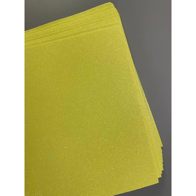 Фоаміран 1,7 мм “Блідо-жовтий“ IRIDESCENT HQ A4 10 аркушів 21х29,7, 17IA4-7121 KNZ