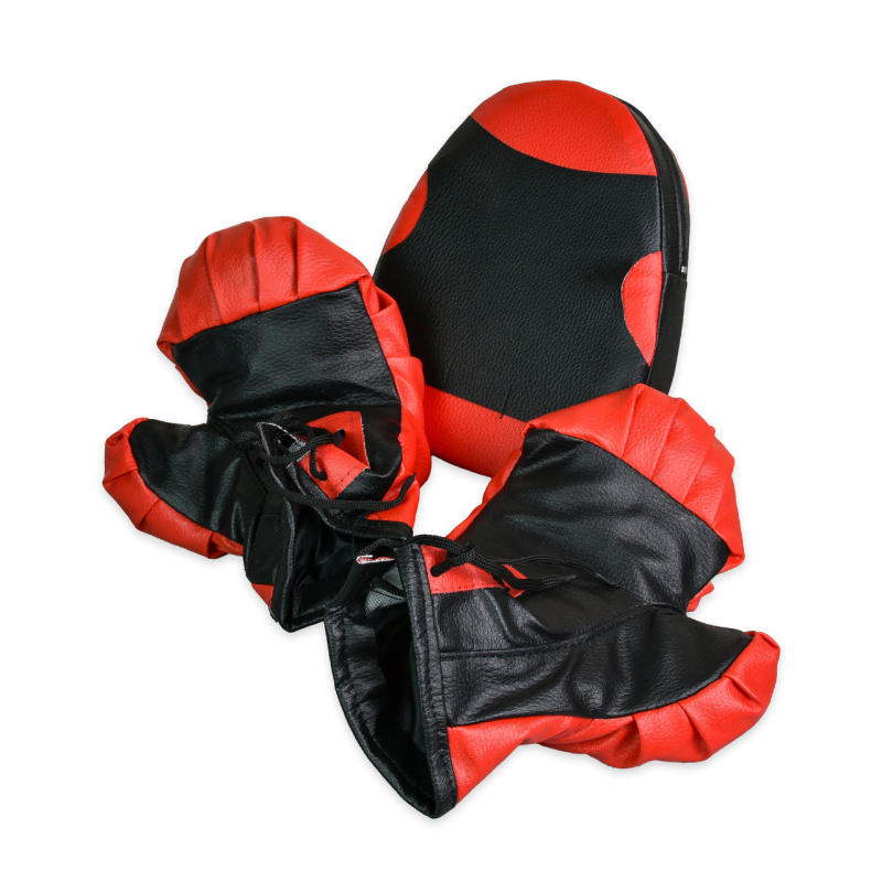 Боксерський набір червоно-чорні рукавички та лапа Strateg 2085 KNZ Боксерський набір червоно-чорні рукавички та лапа Strateg 2085 KNZ