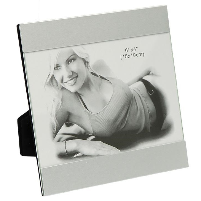 Металева настільна фоторамка для фото розміром 10×15 см Silver 4R AL002H6S KNZ Металева настільна фоторамка для фото розміром 10×15 см Silver 4R AL002H6S KNZ