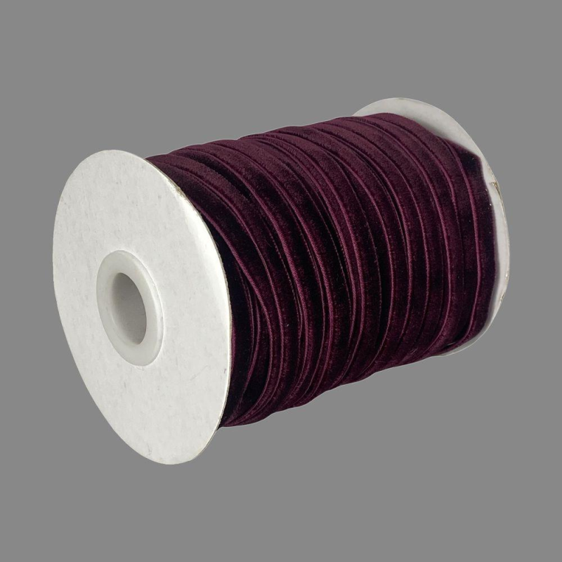 Оксамитова стрічка 0,6 см х 50 ярдів Marill (D00806-C 84)