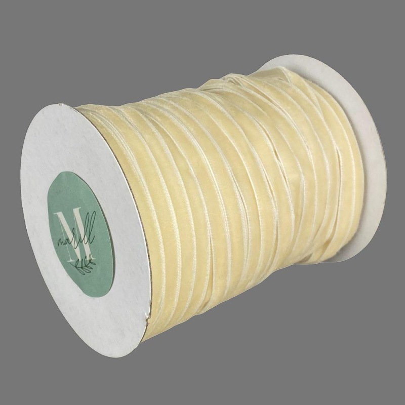 Оксамитова стрічка 0,6 см х 50 ярдів Жовтий Marill (D00806-C 15)
