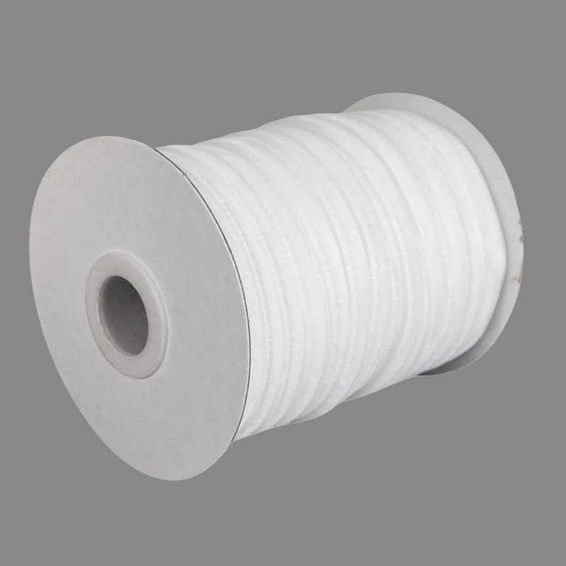 Оксамитова стрічка 0,6 см х 50 ярдів Білий Marill (D00806-C 01)