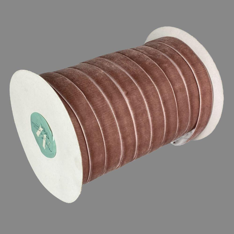 Оксамитова стрічка 1,5 см х 50 ярдів Marill (D00815-Powder)