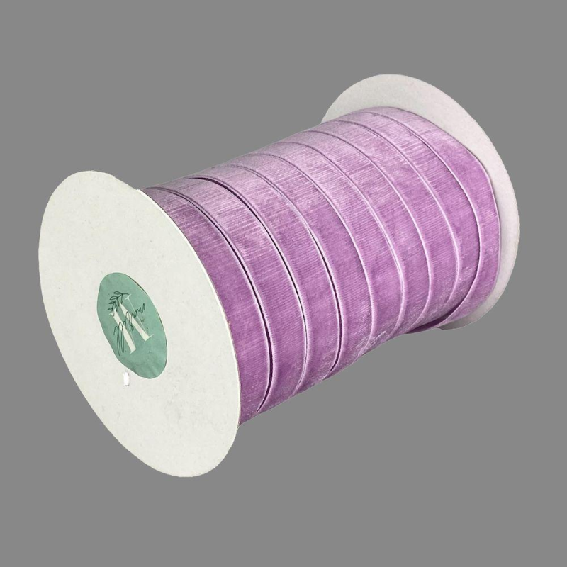 Оксамитова стрічка 1,5 см х 50 ярдів Marill (D00815-40) Оксамитова стрічка 1,5 см х 50 ярдів Marill (D00815-40)